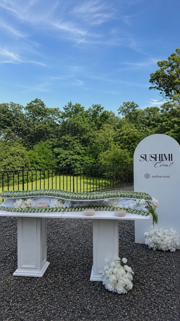 Mise en scène d'un buffet de sushis